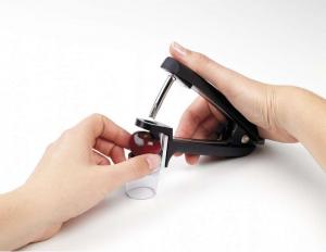 Oxo Drylownica do wiśni i oliwek Good Grips (1071499MLNYK) 3