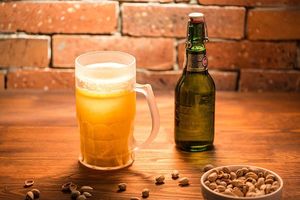 GiftWorld Lodowy kufel CHILLER XXL 650ml - złocisty 2