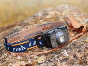 Latarka czołowa Fenix HL32R 11