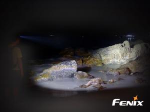 Latarka czołowa Fenix diodowa HP15 UE 2