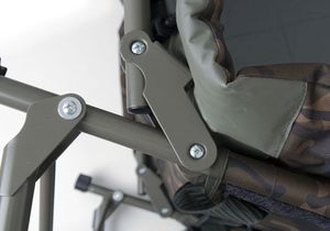 Fox R3 Camo Bedchair (CBC056) 8