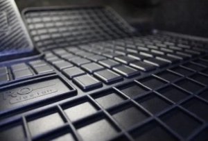 Frogum DYWANIKI GUMOWE TOYOTA LAND CRUSIER 120 02-09/ LAND CRUSIER 150 16