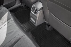 Frogum DYWANIKI GUMOWE TOYOTA LAND CRUSIER 120 02-09/ LAND CRUSIER 150 6