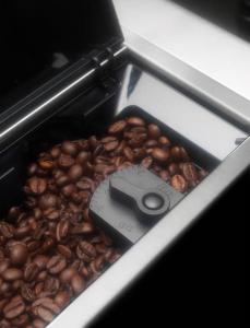 Ekspres ciśnieniowy DeLonghi ESAM 6900 16