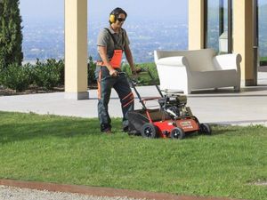 Oleo-Mac SR 40 S50 SILNIK SUBARU WERTYKULATOR SPALINOWY DO TRAWY AREATOR AERATOR MOC 5 KM PROFESJONALNY 5