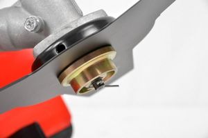 Hecht Kosa spalinowa 135 Bts Moc 1.5KM 12