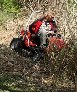 Traktor ogrodowy Oleo-Mac Apache 92 Evo 4x4 B&S 10