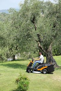 Traktor ogrodowy Oleo-Mac Mistral 72/12,5 KH 8