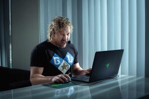 Słuchawki Razer Ifrit Czarne (RZ82-02300100-B3M1) 2