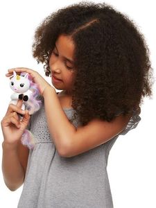 WowWee Fingerlings jednorożec Gigi 6