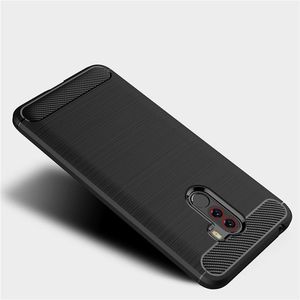Hurtel Carbon Case elastyczne etui pokrowiec Xiaomi Pocophone F1 czarny 4