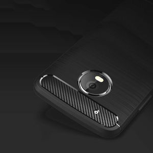 Hurtel Carbon Case elastyczne etui pokrowiec Lenovo Moto G5 Plus czarny 3