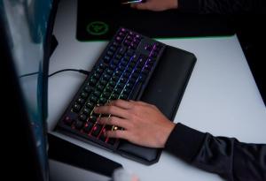 Klawiatura Razer Blackwidow Tournament Edition Chroma V2 Green Switch (RZ03-02190100-R3M1) 13