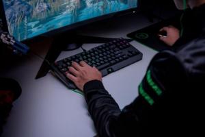 Klawiatura Razer Blackwidow Tournament Edition Chroma V2 Green Switch (RZ03-02190100-R3M1) 14