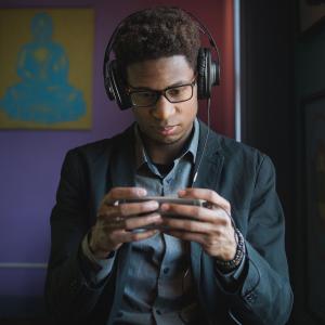 Słuchawki Koss Czerwone (GMR-540-ISO) 3