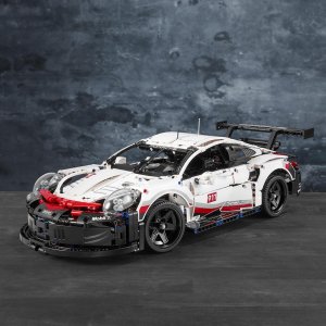 LEGO Technic Porsche 911 RSR (42096) 2