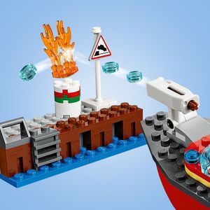 LEGO City Pożar w dokach (60213) 4