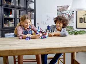 LEGO Movie 2 Autobus imprezowy (70828) 3