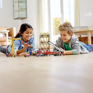 LEGO City Straż pożarna w śródmieściu (60216) 9