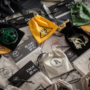 Q-Workshop Sakiewka Welurowa - Smocza - Czarno-złota 3