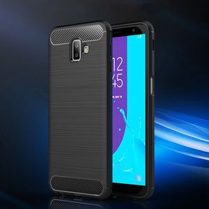 Hurtel Carbon Case elastyczne etui pokrowiec Samsung Galaxy J6 Plus 2018 J610 czarny uniwersalny 2