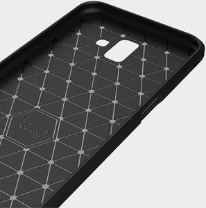 Hurtel Carbon Case elastyczne etui pokrowiec Samsung Galaxy J6 Plus 2018 J610 czarny uniwersalny 7