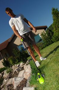 Fieldmann Nożyce akumulatorowe FZN 4102-AT 11 cm 4