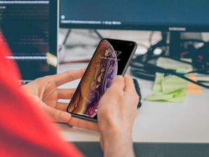 Nillkin Etui Tempered Plaid iPhone XR Blue 5