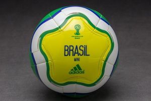 Adidas Piłka nożna Olp 14 Mini Bra żółta r. 1 (G84006) 1