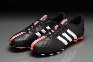 Adidas Buty piłkarskie 11Nova Fg czarne r. 40 2/3 (B44567) 1