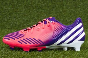 Adidas Buty piłkarskie Predator Lz Trx Fg różowo-fioletowe r. 38 (G64945) 4