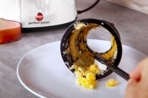 Wyciskarka wolnoobrotowa Eldom PJ600B Intensi 11