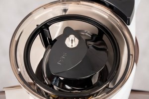 Wyciskarka wolnoobrotowa Eldom PJ600B Intensi 4