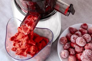 Wyciskarka wolnoobrotowa Eldom PJ600B Intensi 9