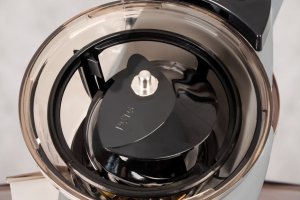 Wyciskarka wolnoobrotowa Eldom PJ600S Intensi 4