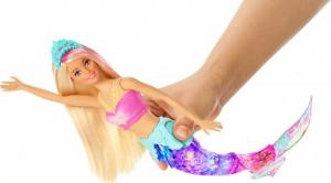 Lalka Barbie Mattel Dreamtopia - Magiczna Syrenka z falującym i świecącym ogonem (GFL82) 5