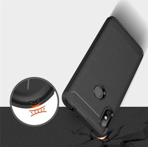 Hurtel Carbon Case elastyczne etui pokrowiec Xiaomi Redmi Note 6 Pro czarny uniwersalny 7