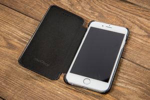 moVear Skórzane etui na iPhone 8 / 7 czarny pokrowiec slim moVear flipSide S Standard 6