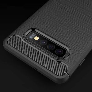 Hurtel Carbon Case elastyczne etui pokrowiec Samsung Galaxy S10 Plus czarny uniwersalny 7