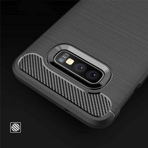 Hurtel Carbon Case elastyczne etui pokrowiec Samsung Galaxy S10e niebieski uniwersalny 2