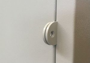 Techly Ścienna szafka zabezpieczająca do notebooka z zamkiem (103106) 3