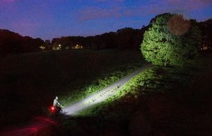 MacTronic Lampa przednia Mactronic NOISE XTR 03, 540 lm, ładowalna, zestaw uniwersalny 6