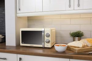 Kuchenka mikrofalowa Swan Retro SM22130CN 5