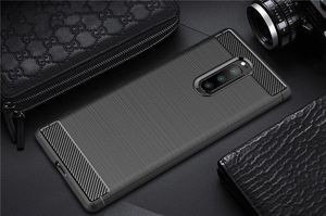 Hurtel Carbon Case elastyczne etui pokrowiec Sony Xperia 1 czarny uniwersalny 7