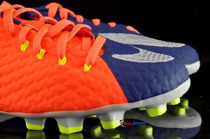 Nike Buty Nike Hypervenom Phelon FG 852595-409 JR 38,5 2