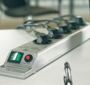 Listwa zasilająca Brennenstuhl Super-Solid-Line przeciwprzepięciowa 8 gniazd 2.5 m srebrna (1441050000) 3