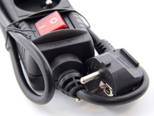 Listwa zasilająca Hama Standard 6 gniazd 1.5 m czarna (477450000) 2