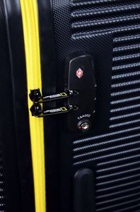 National Geographic Walizka średnia Abroad czarna 5