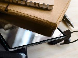 Spigen Spigen Glas.tR Slim szkło do Apple iPad Pro 11 2018 uniwersalny 6