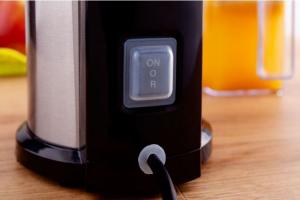 Wyciskarka wolnoobrotowa Eldom PJ300 15